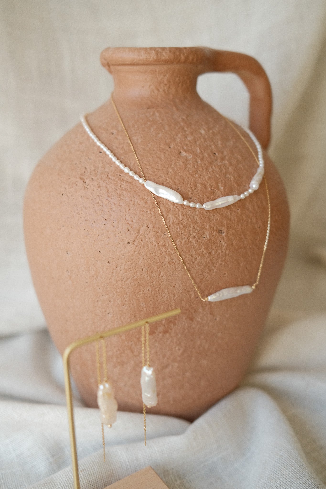 Floating Keshi Pearl Bar Necklace