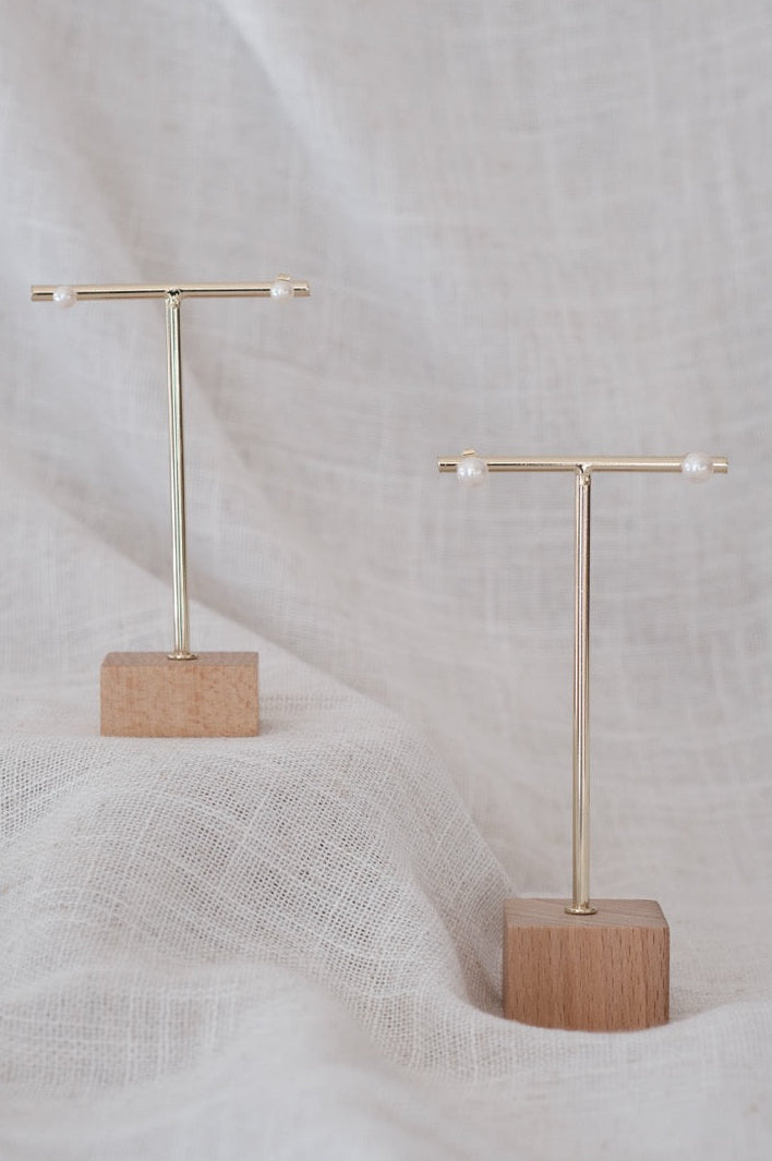 Medium 7.5mm Pearl Stud Earrings