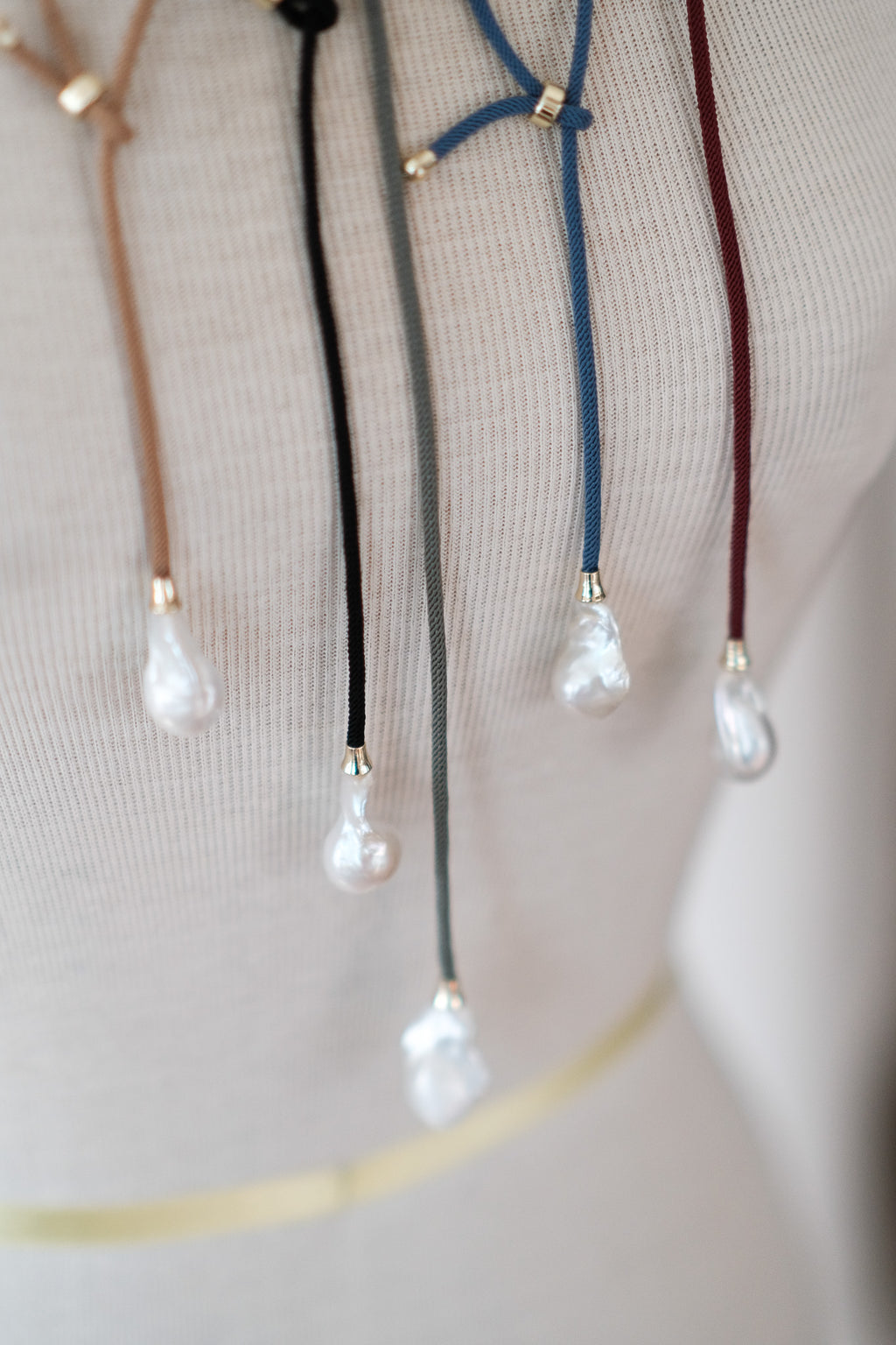 Long Cord & Baroque Pearl Lariat Necklace