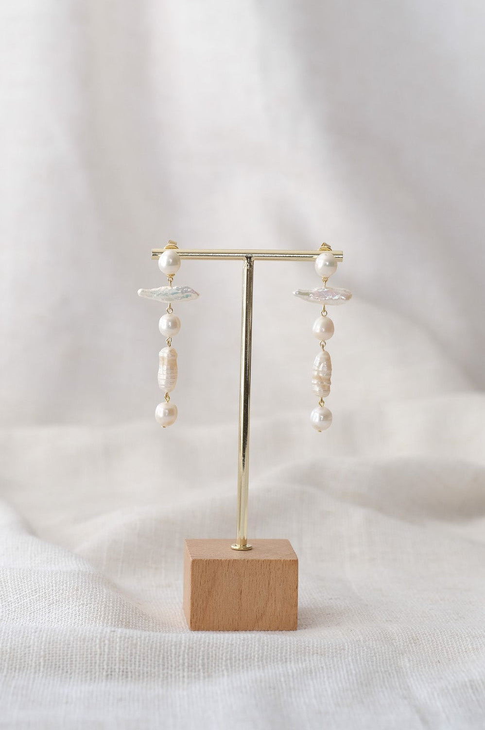 Mix Pearl Long Earrings