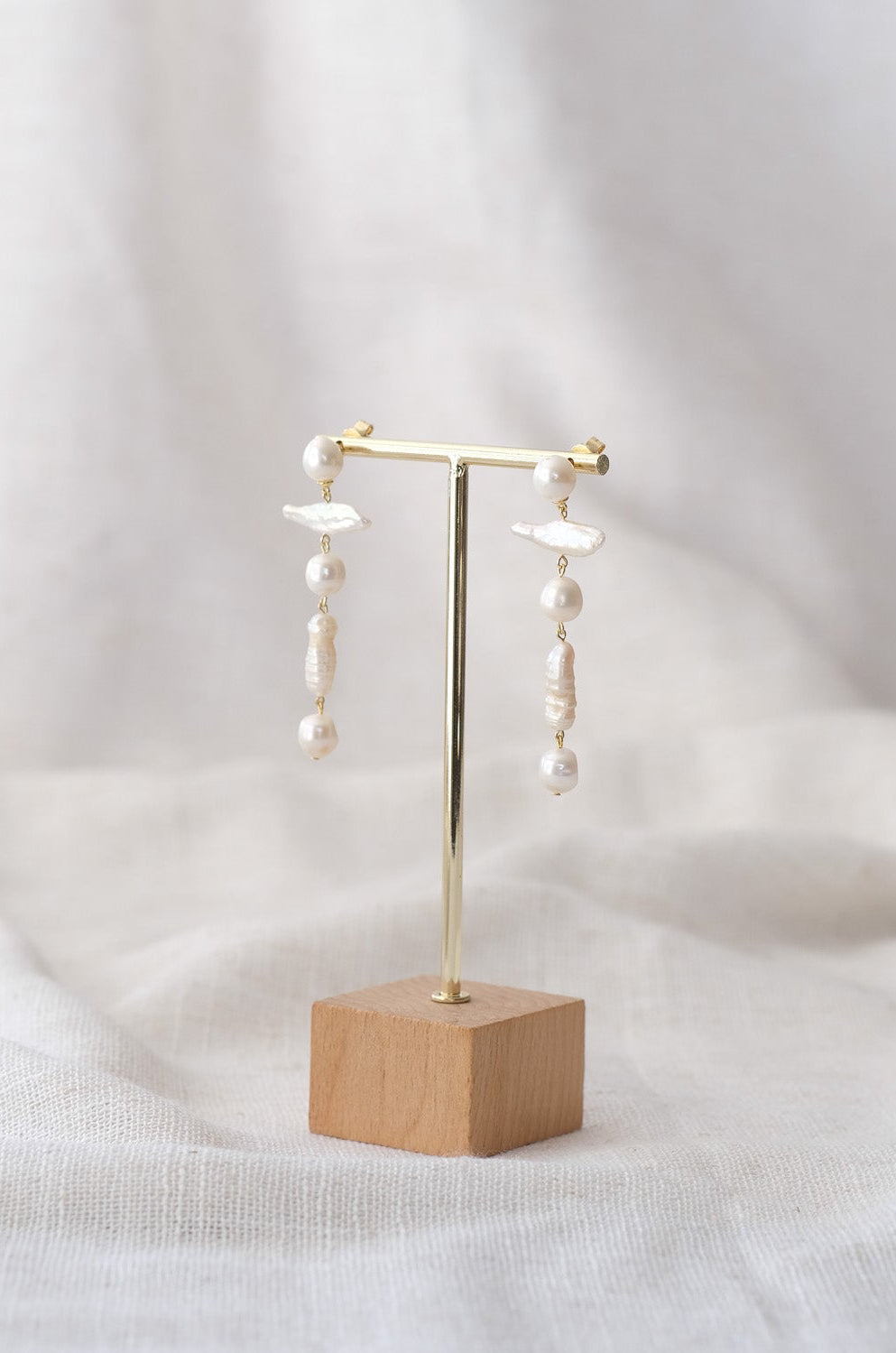Mix Pearl Long Earrings